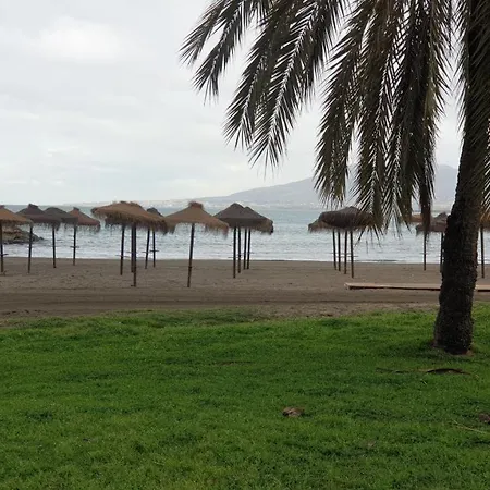 Malaga, En El Palo Апартаменты